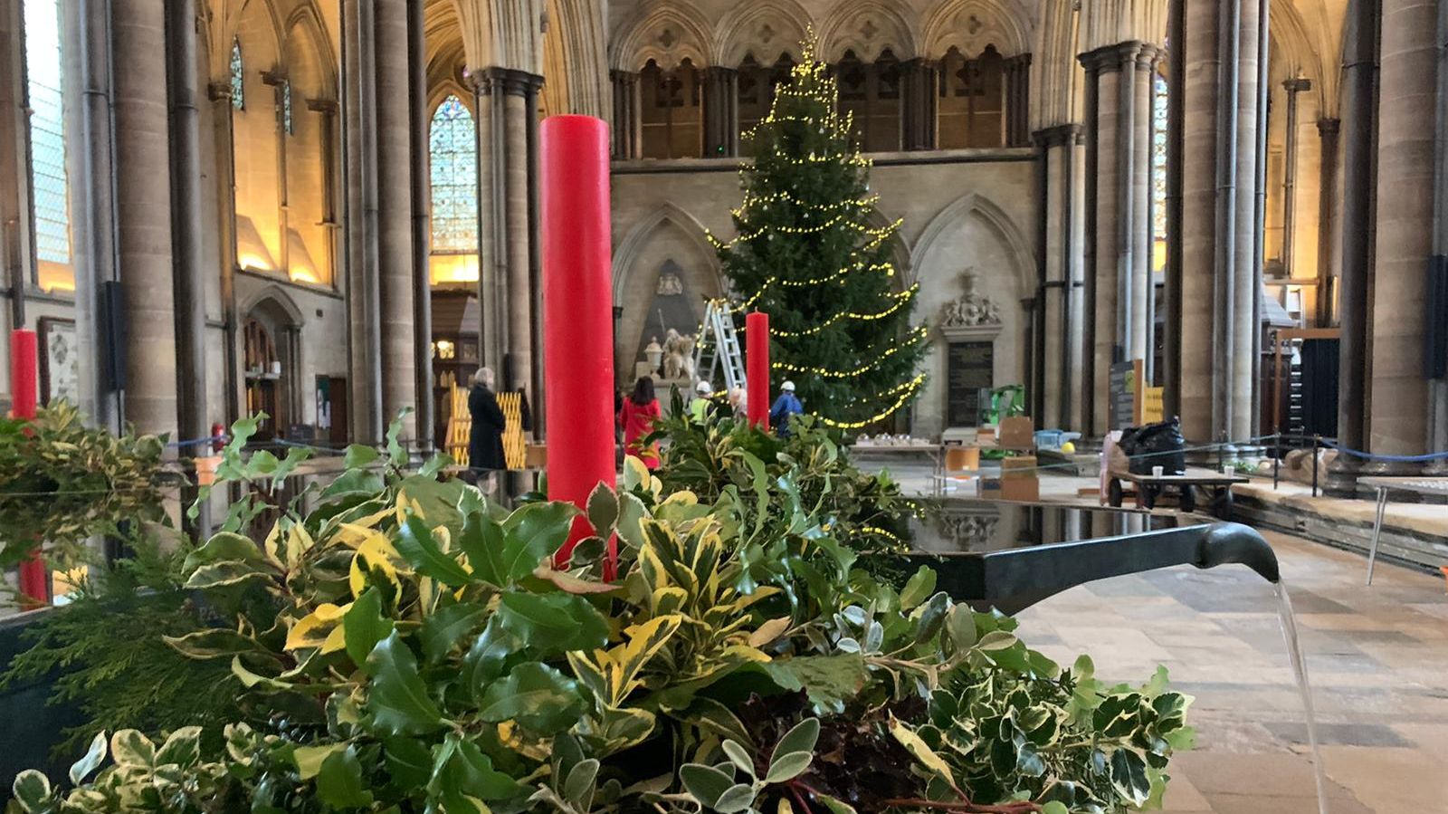 Salisbury Cathedral Gets Into Festive Spirit With 32ft Christmas Tree